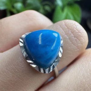 Natural blue phosphorescent ring set in s925 silver