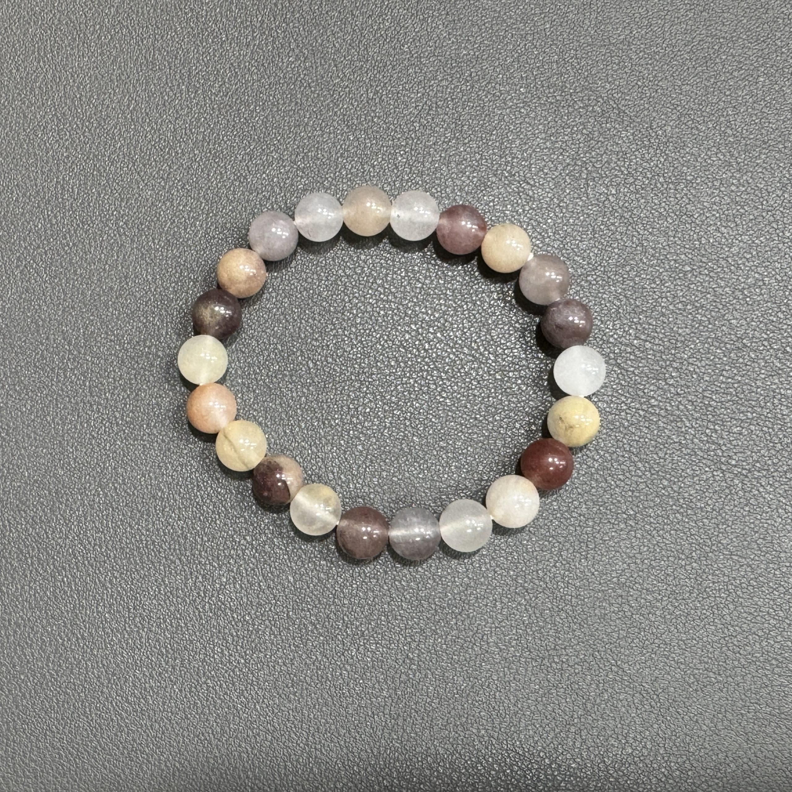 Natural colored aventurine bracelet, 8mm in size weighing approximately 20 grams - Image 2