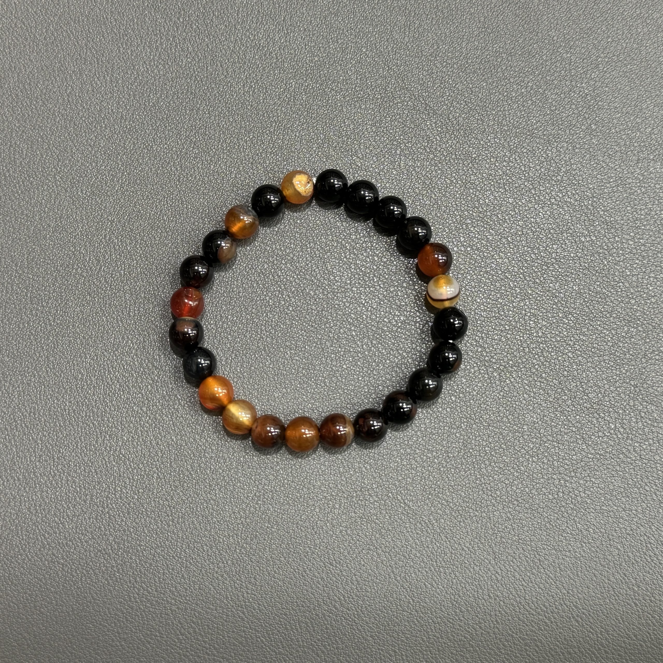 Natural black and red agate mixed bracelet 8mm in size weighing approximately 20 grams - Image 2