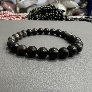 Natural silver obsidian bracelet 8mm in size weighing approximately 20 grams