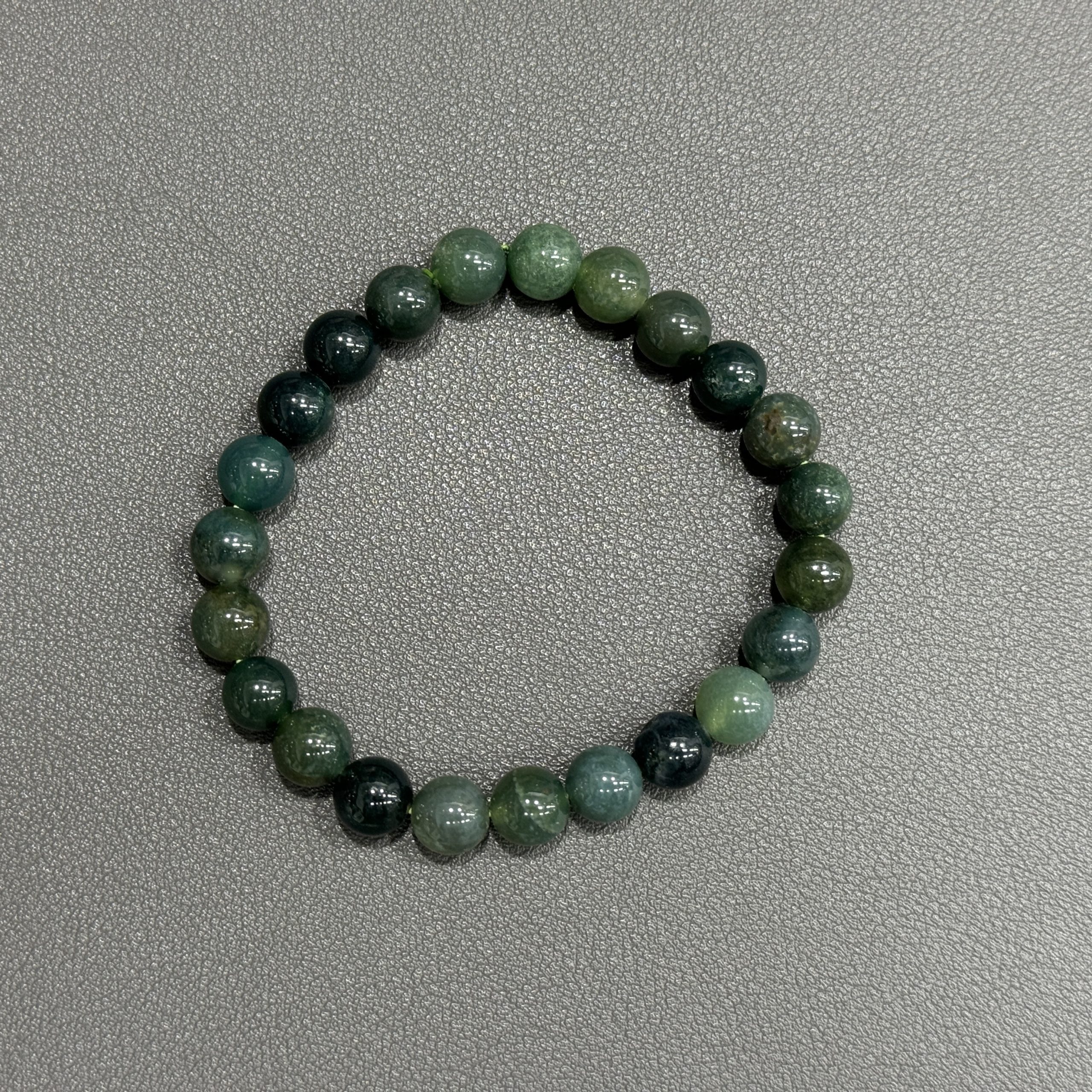 Natural moss agate bracelet 8mm in size weighing approximately 20 grams - Image 2