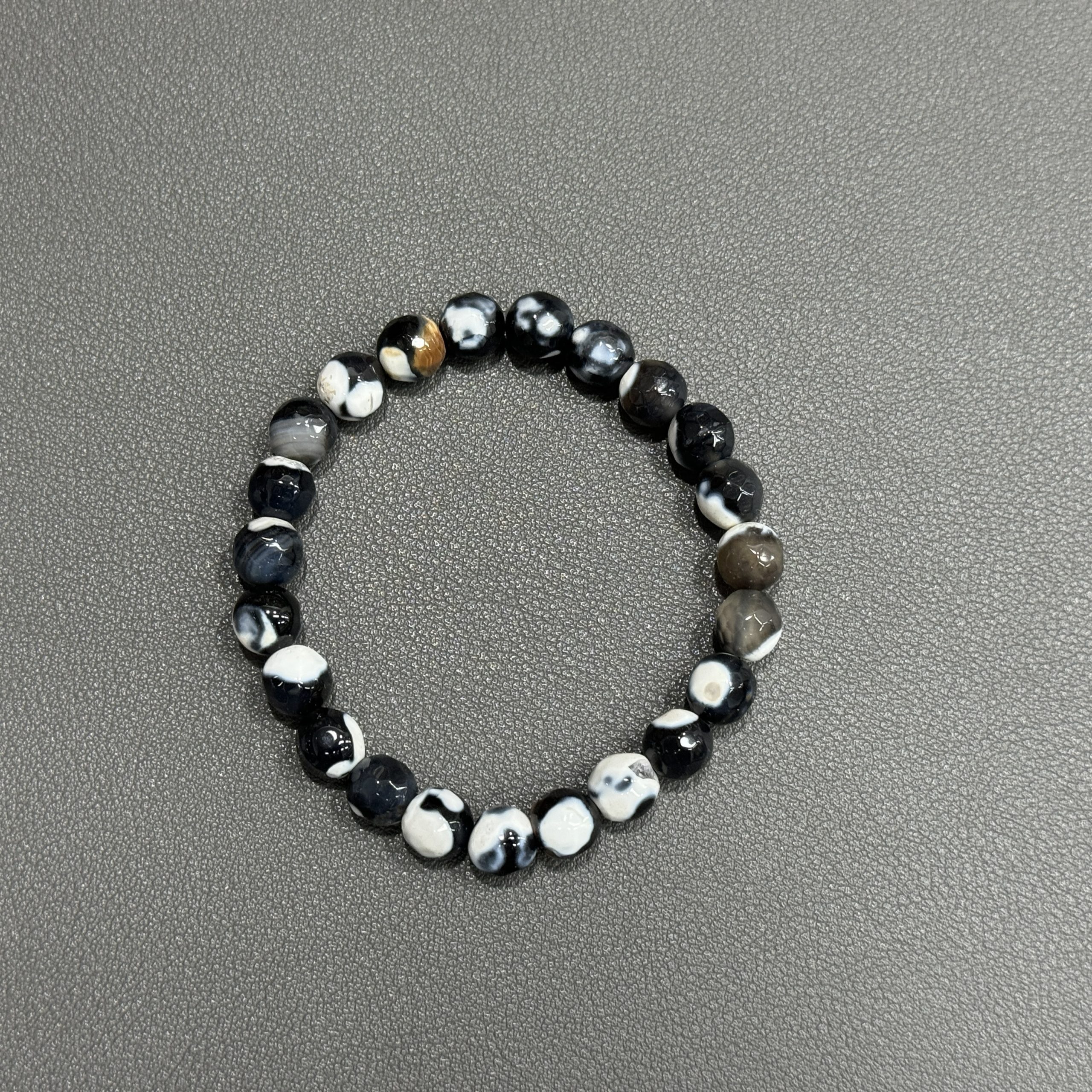 Natural orca agate bracelet 8mm in size weighing approximately 20 grams - Image 2