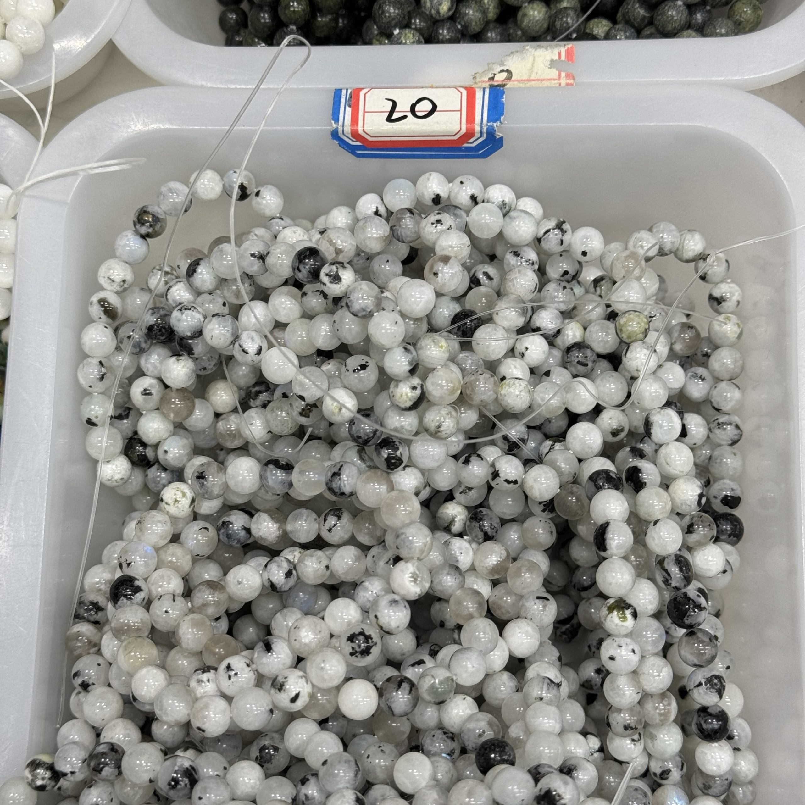 Natural rainbow moonstone bracelet 8mm in size weighing approximately 20 grams - Image 5