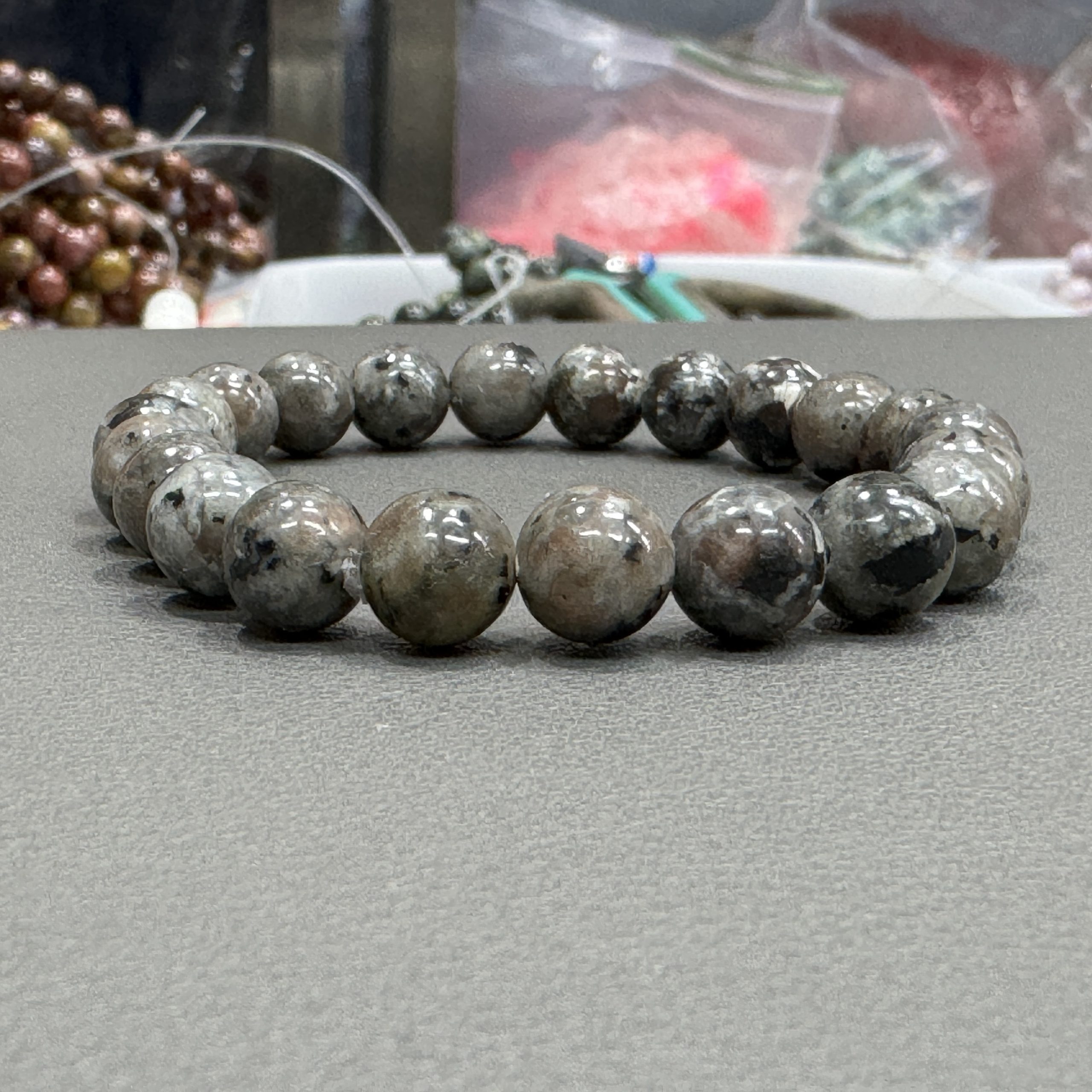 Natural yooplite bracelet 8mm in size weighing approximately 20 grams
