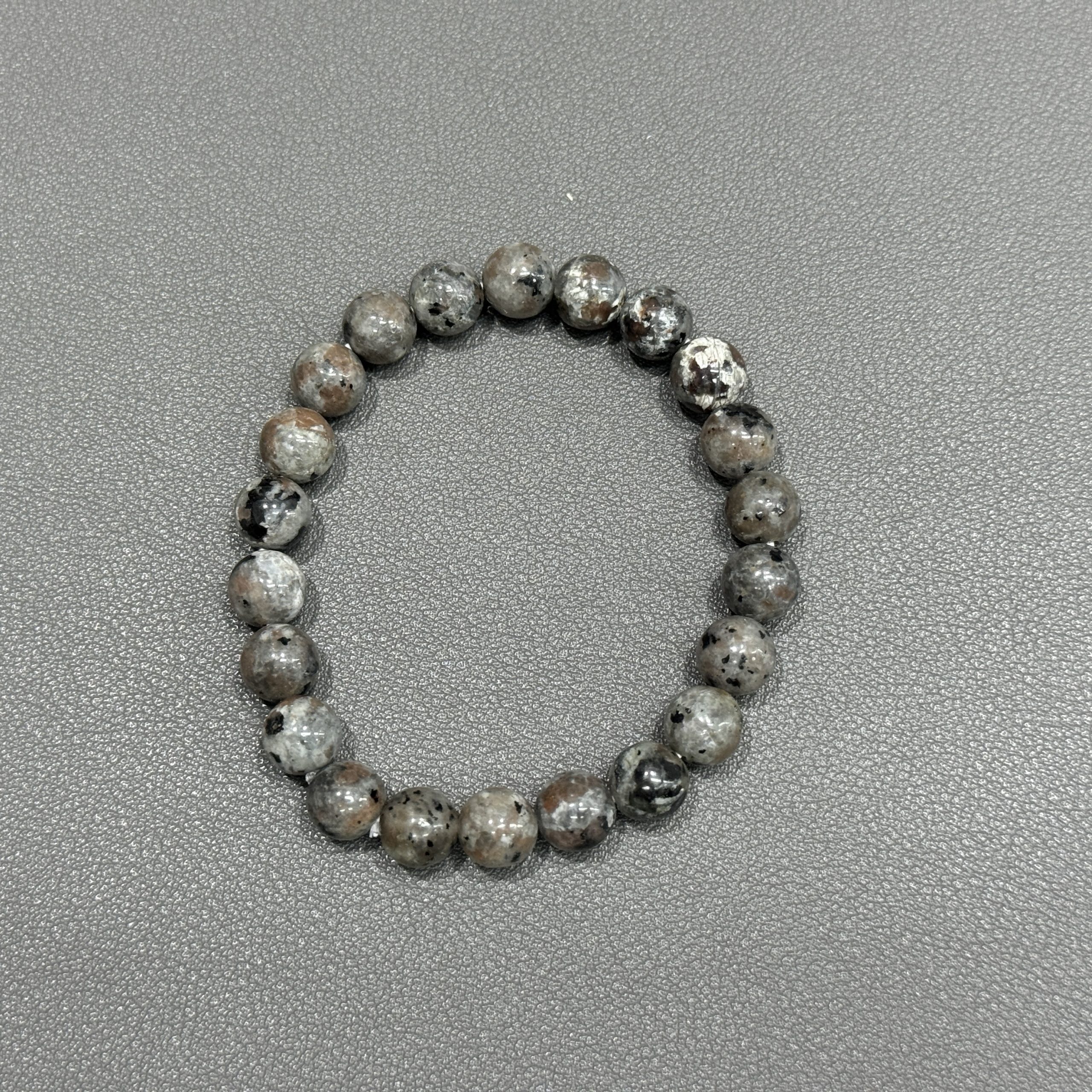 Natural yooplite bracelet 8mm in size weighing approximately 20 grams - Image 2