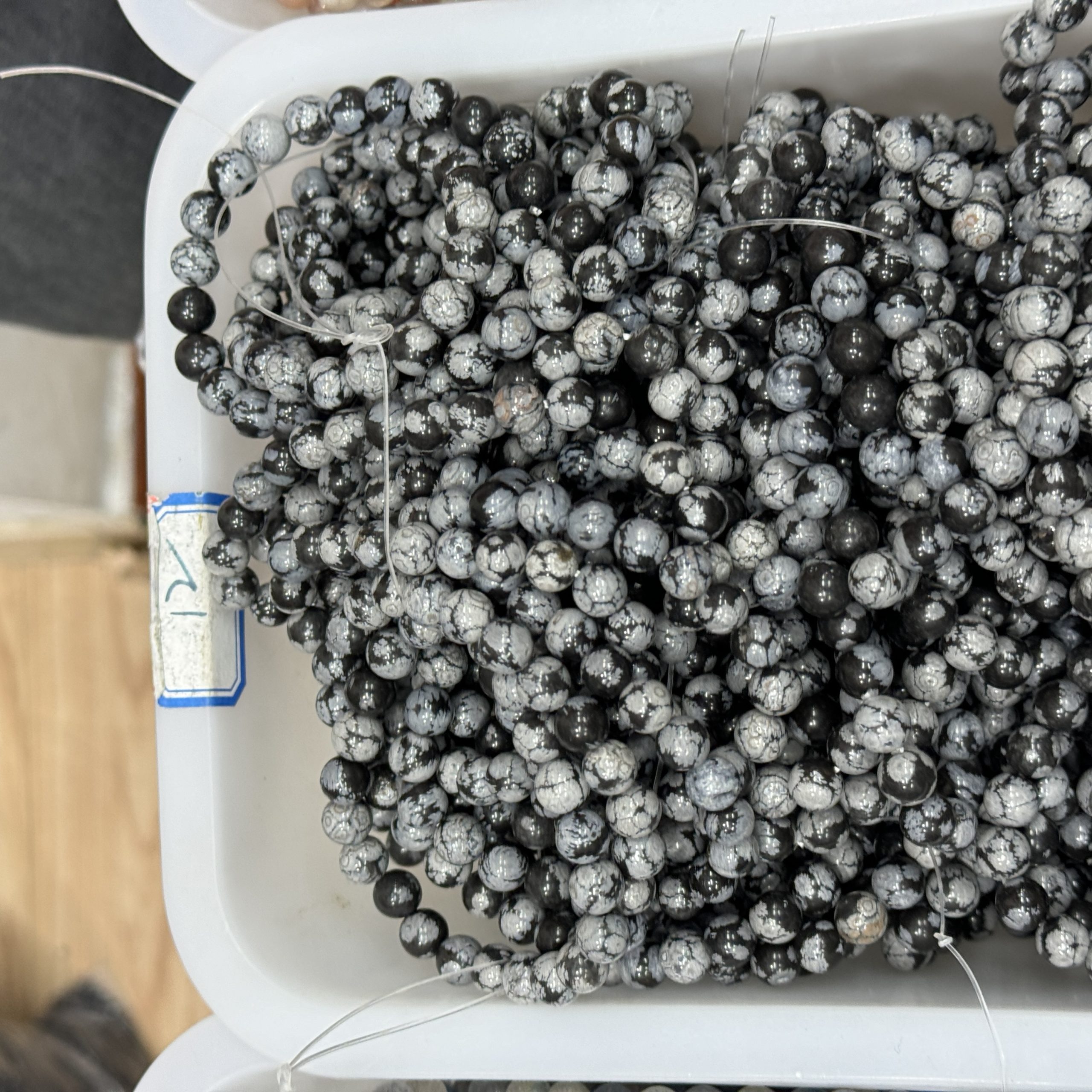 Natural snowflake obsidian bracelet 8mm in size weighing approximately 20 grams - Image 5