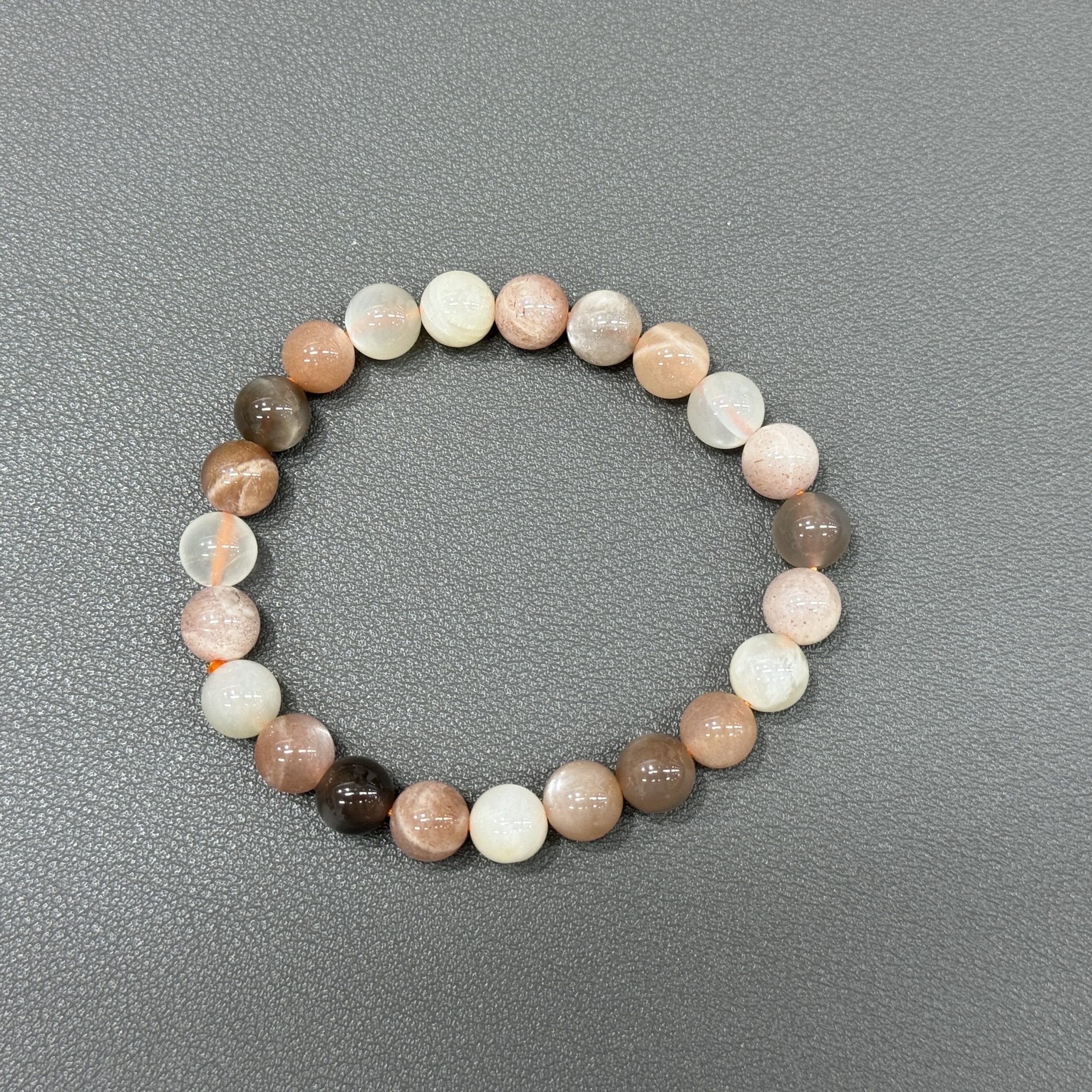 Natural moonstone bracelet 8mm in size weighing approximately 20 grams - Image 2