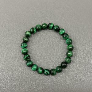 Dyed Tiger 'S
Eyes bracelet 8mm in size weighing approximately 20 grams